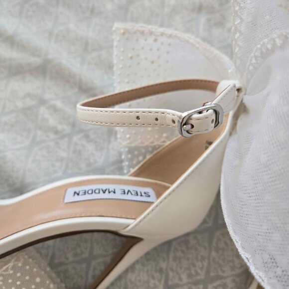 Steve Madden White Bow - Picture 10 of 10